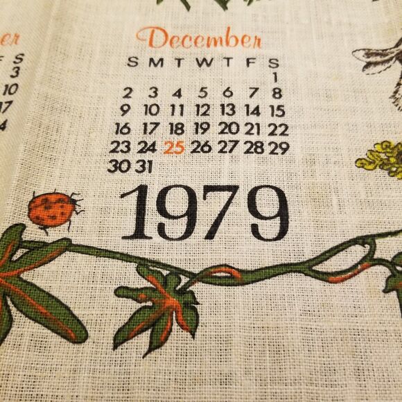 Vintage linen tea towel calendar birds bugs bunny & flowers 1979 nos - Picture 3 of 6